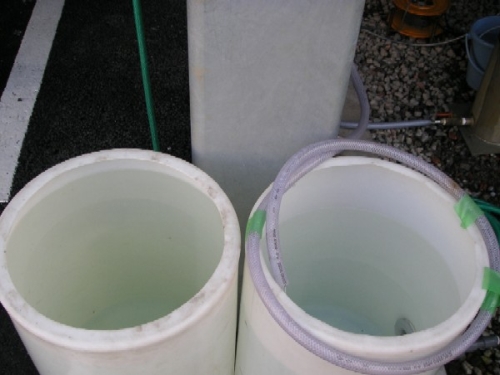 Left: Groundwater: 6 degrees, Right: Tap water: 2 degrees